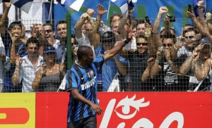 Samuel Eto'o est le 2e joueur les mieux payés de la Serie A 2010/2011  avec ses 8M€ de salaire brut annuel à l'Inter Milan. 