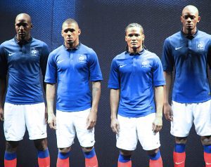 Le nouveau maillot Nike de l'équipe de France de football.