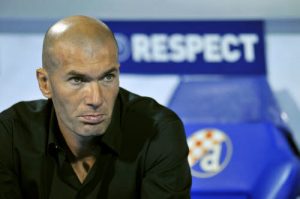 Zinedine Zidane sur le banc du Real Madrid - @Iconsport
