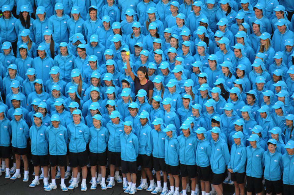 Ana Ivanovic et les ramasseurs de balle de l'Open d'Australie 2012