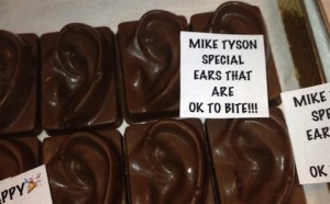 Des oreilles en chocolat pour Mike Tyson. 