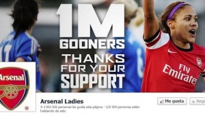 Arsenal, premier club de l'histoire à franchir le million de fans grâce à son équipe féminine. 