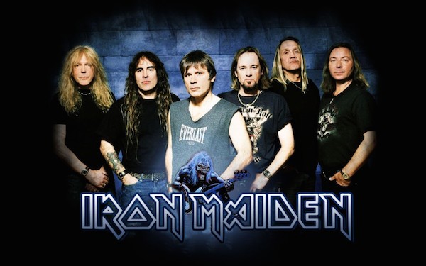 Le groupe de heavy metal Iron Maiden a lancé sa propre collection vestimentaire en marge du Mondial 2014 de football.