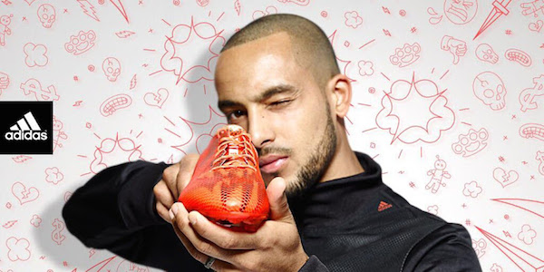 L'attaquant d'Arsenal Théo Walcott a signé pour Adidas. - @Adidas