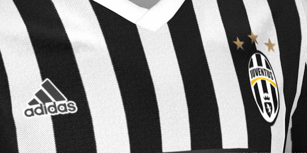 Changement d'équipementier sur le maillot de la Juventus Turin, en 2015-2016.