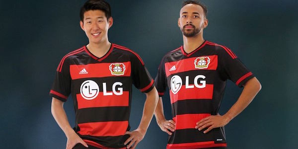 Voici le nouveau maillot domicile du Bayer Leverkusen en 2015-2016. - @Adidas