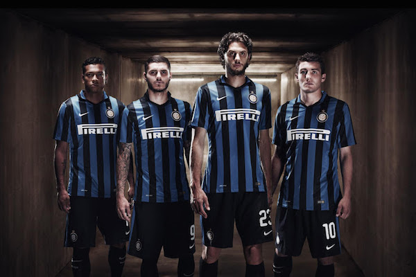Retour à du classique sur le nouveau maillot domicile 2015-2016 de l'Inter Milan. - @Nike