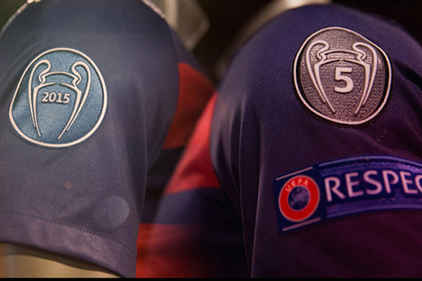 Un patch avec la Coupe aux grandes oreilles plus un cinq : voilà désormais le symbole que portera le FC Barcelone en Ligue des champions.