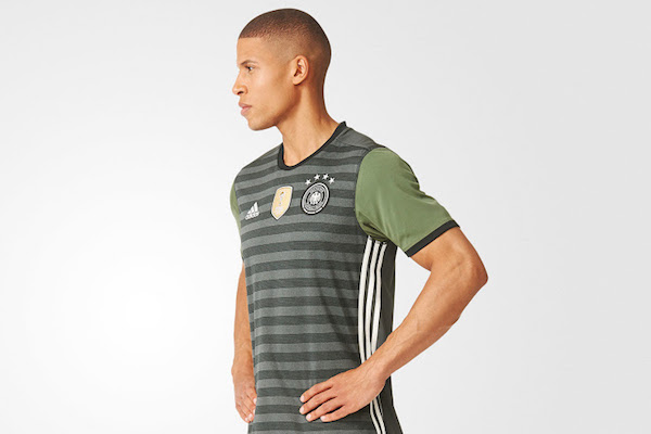 Voici le maillot extérieur de l'Allemagne à l'Euro 2016. - @adidas
