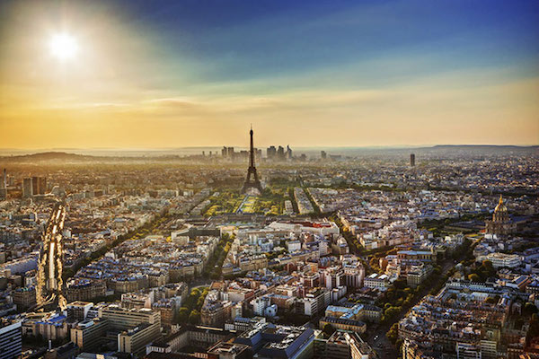 Le tourisme et les transports, à l'occasion de l'Euro 2016 vont générer près de millions d'euros pour Paris et sa proche banlieue. 