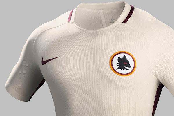 Les joueurs de l'AS Roma porteront ce maillot couleur marbre, à l'extérieur. - @DR