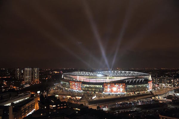 C'est à l'Emirates Stadium d'Arsenal que l'abonnement est le plus cher d'Europe. - @Facebook