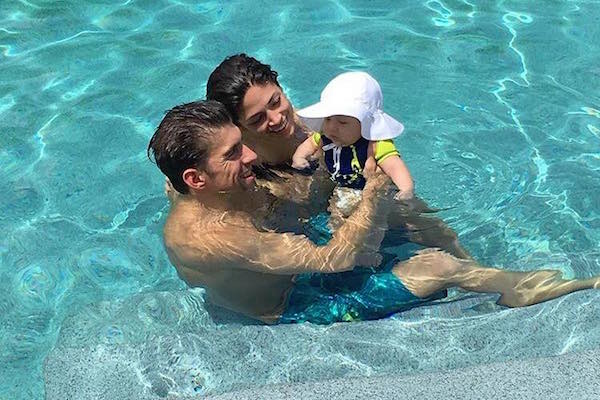 Michael Phcelps peut désormais barboter librement en famille, dans sa propre piscine, en Arizona. - @Facebook