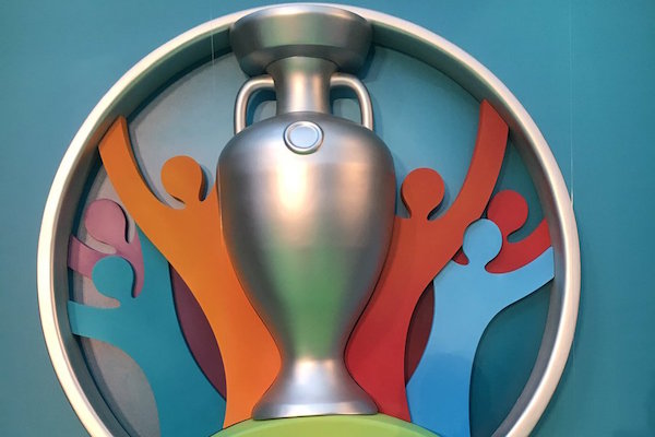 L'UEFa a officialisé le logo de l'euro 2020 de football. 
