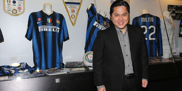 L'Inter Milan de Erick Thohir négocie son avenir avec son "vieux" partenaire Pirelli. 